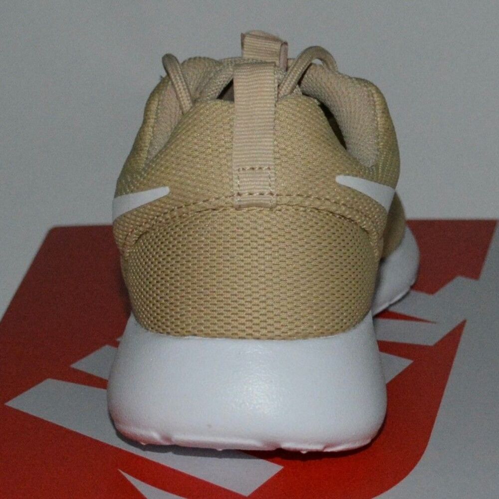 Nike Womens Roshe One Size 8 Desert Ore Tan Khaki 844994-202 Sneakers Shoes - Picture 4 of 6